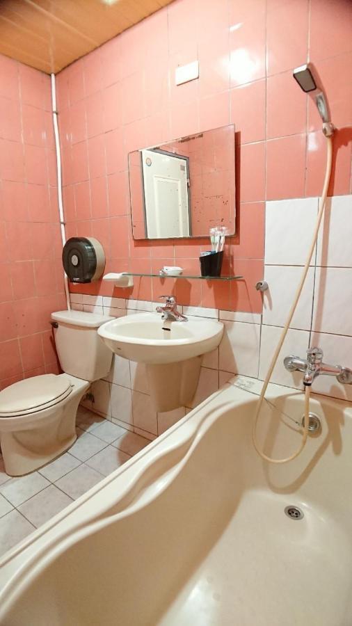 Yes Hotel Chiayi Exterior foto